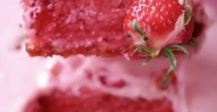 Double Strawberry Cake