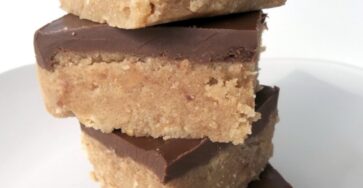 NO BAKE PEANUT BUTTER BARS