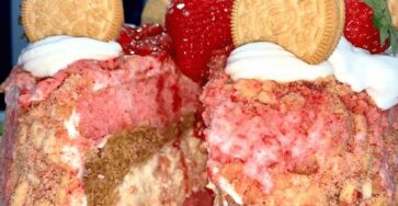 Strawberry shortcake cheesecake cake