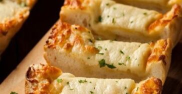 Easy & Cheesy Garlic Bread