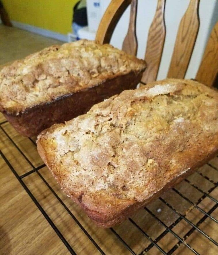 Cinnamon Apple Pie Bread