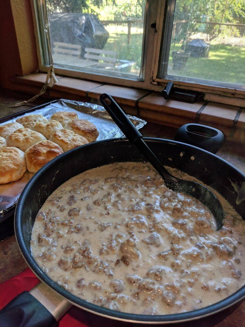 sausage gravy on crackers