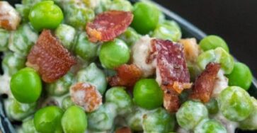 Creamy Bacon Pea Pecan Salad