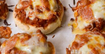 PIZZA BURGERS