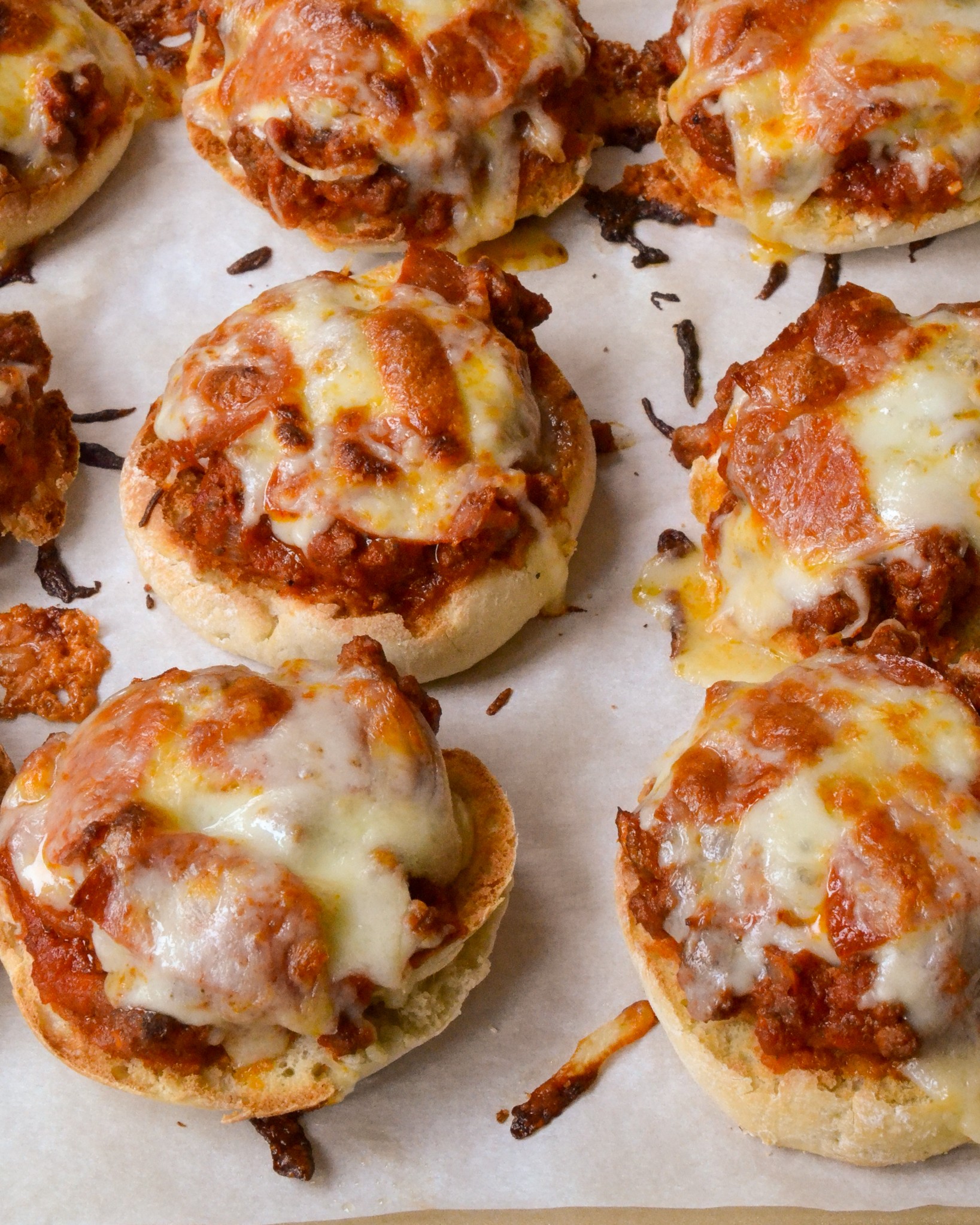 PIZZA BURGERS