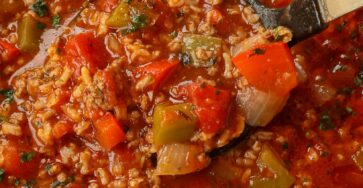 STUFFED PEPPER SOUP