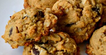 Peanut Butter Oatmeal Cookies