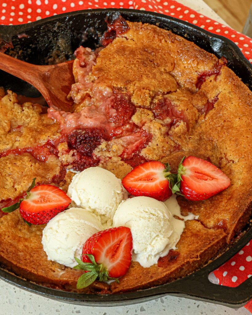 easy Strawberry Cobbler