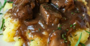 BEEF TIPS AND GRAVY