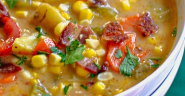 CORN CHOWDER WITH BACON AND POTATOES