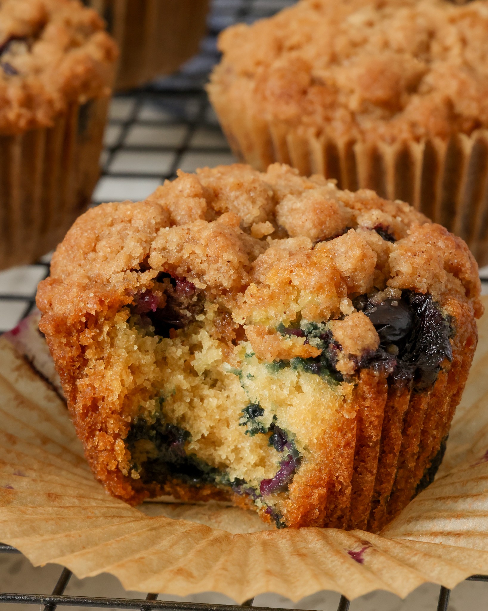 BEST BLUEBERRY MUFFINS