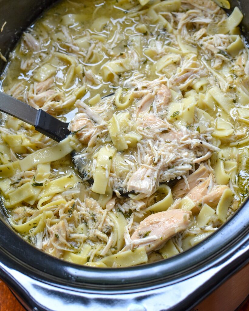 CROCKPOT CHICKEN AND NOODLES