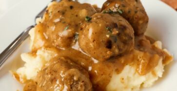 MEATBALLS AND GRAVY