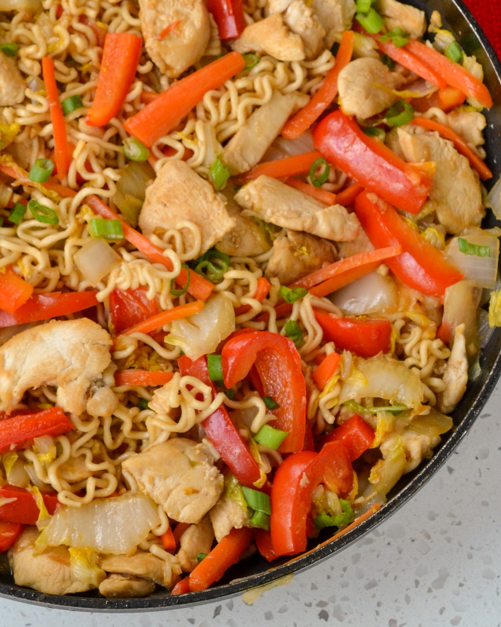 CHICKEN YAKISOBA