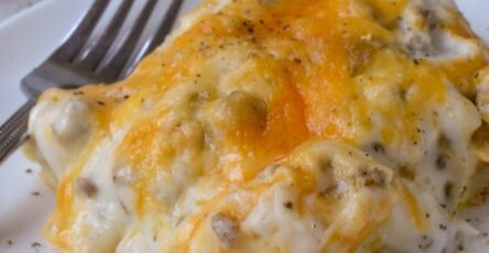 BISCUITS AND GRAVY CASSEROLE