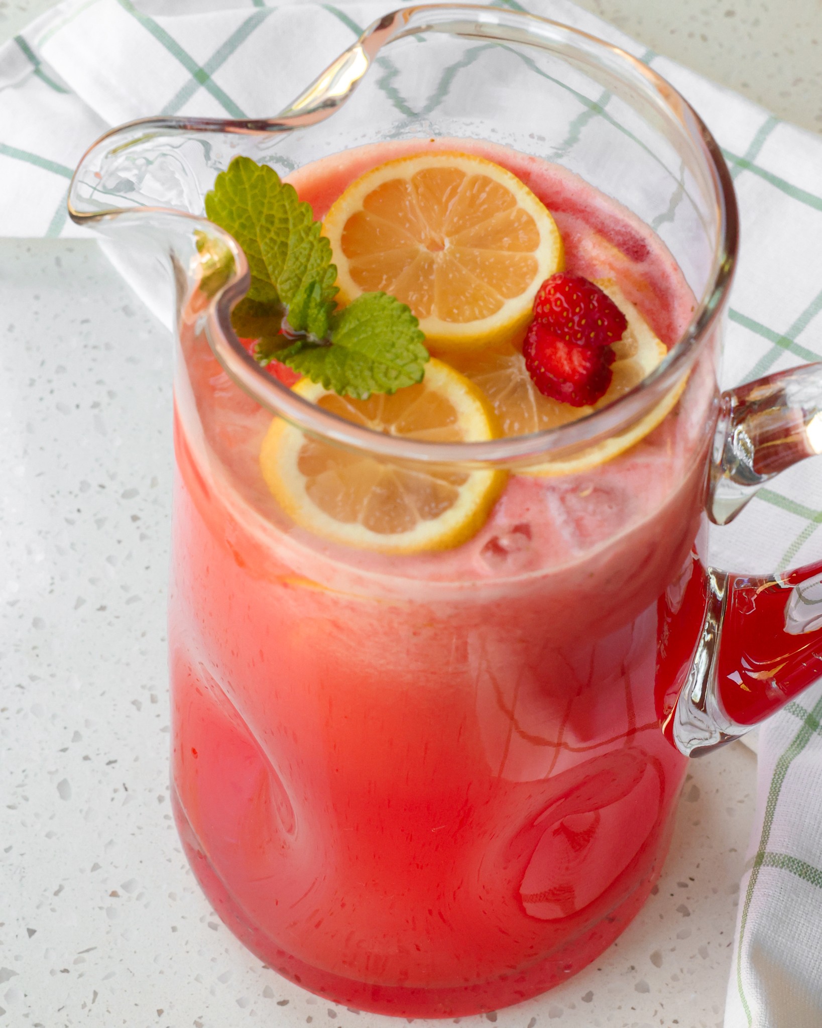 STRAWBERRY LEMONADE