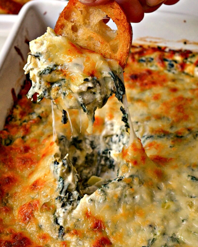 HOT SPINACH ARTICHOKE DIP