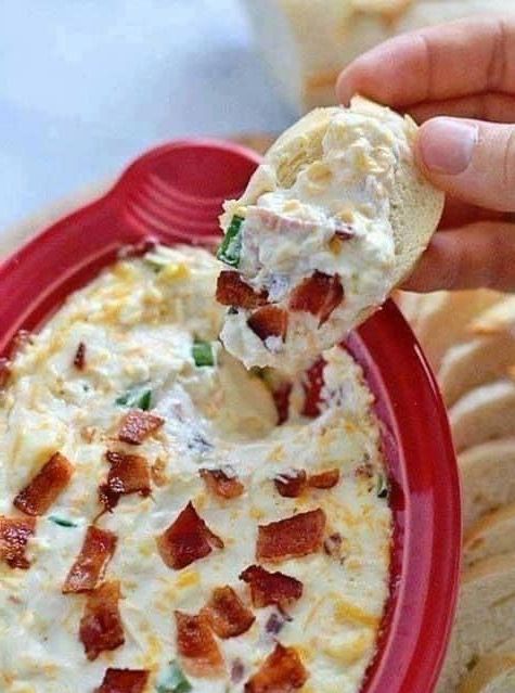 CHEESY BACON DIP