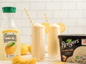 Copycat Chick-fil-A Frosted Lemonade