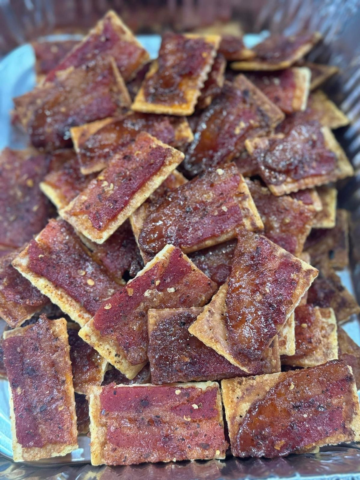 Sweet and Spicy Bacon Crackers