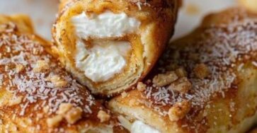 Cinnamon Roll French Toast Roll-Ups