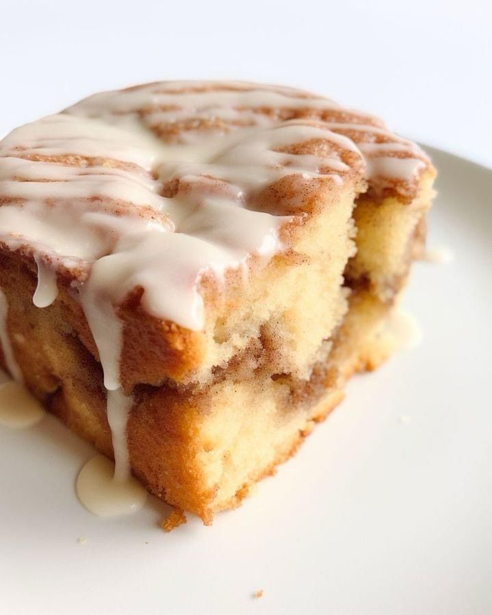 Nana's Cinnamon Roll Cake