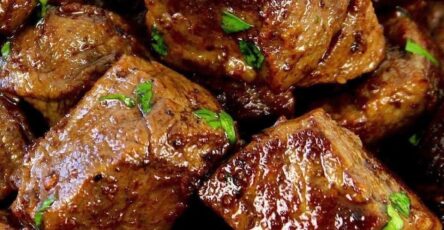 Garlic Butter Steak Bites