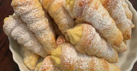 ITALIAN CREAM STUFFED CANNONCINI