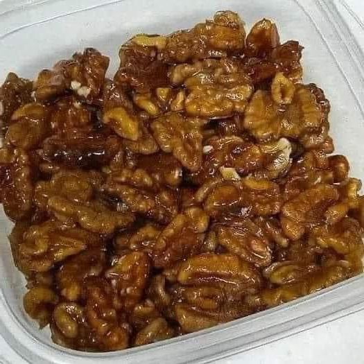 5 Minute Caramel Walnuts