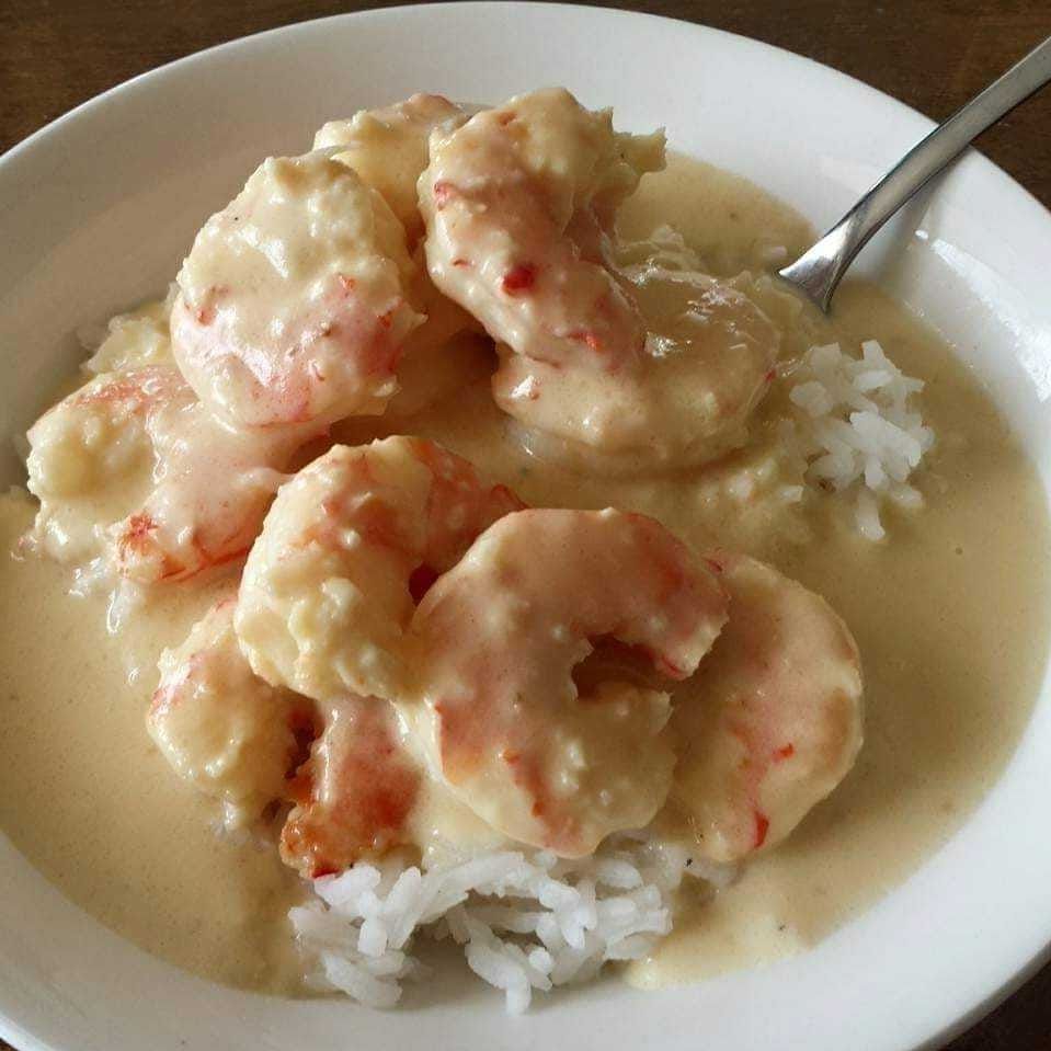 Slow Cooker Creamy Garlic Prawns