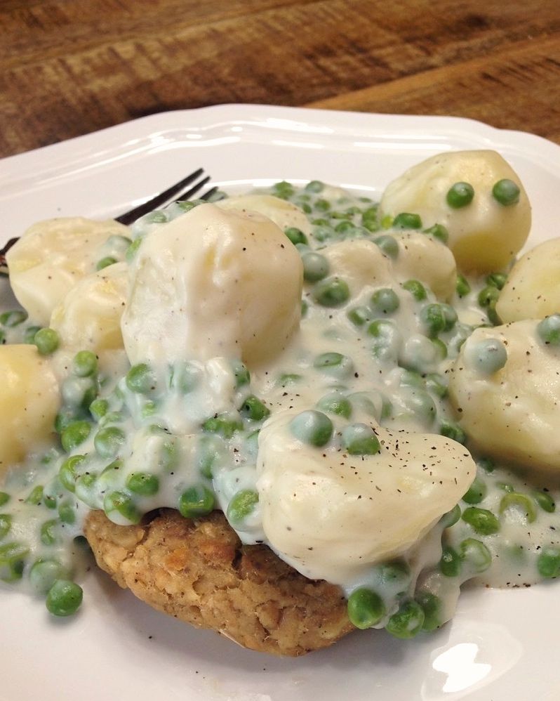 CREAMED PEAS WITH NEW POTATOES