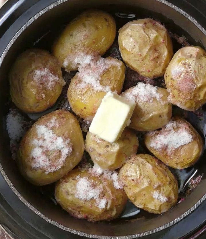 Easy Slow Cooker Baked Potatoes