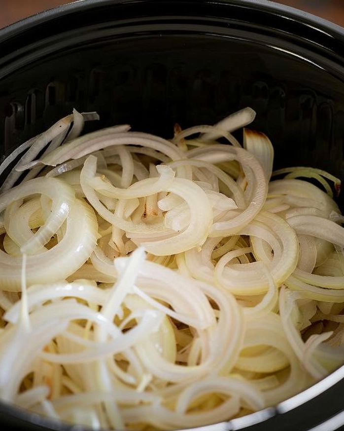 Slow Cooker Pork Chops with Potatoes and Onions