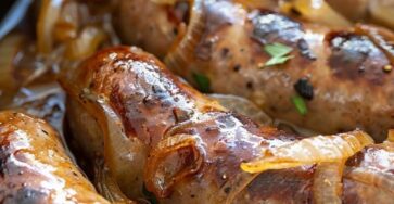 Slow Cooker Caramelized Onion Beer Brats