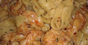 One Pan Shrimp Fettuccine Alfredo