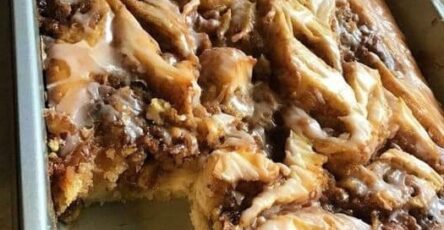 Cinnabon Cinnamon Roll Cake