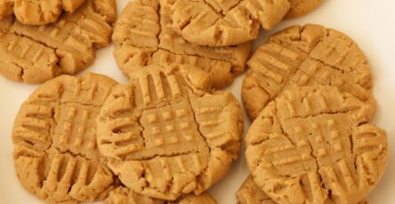 SOFT PEANUT BUTTER COOKIES