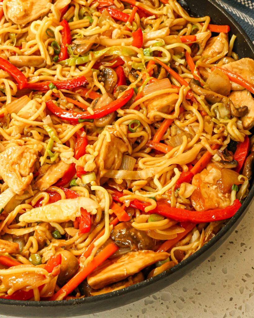 CHICKEN LO MEIN