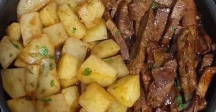 GARLIC BUTTER STEAK AND POTATOES SKILLET