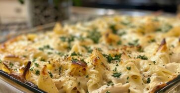 Easy Chicken Alfredo Casserole