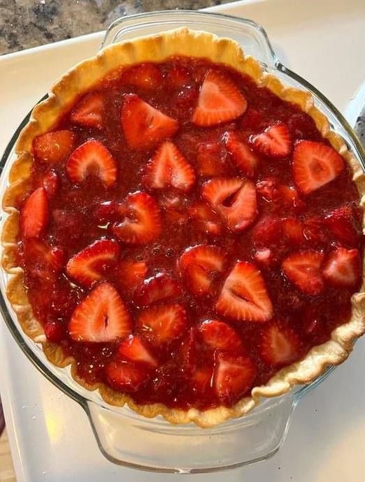 Big Boy’s Fresh Strawberry Pie