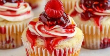 Raspberry Cheesecake Cupcakes