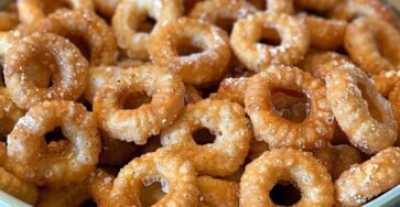 MINI DOUGHNUT FRIED CHEERIOS