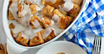 Cinnamon Roll Apple Bake