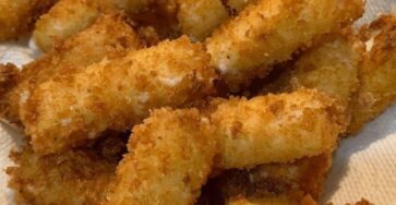 Fried Mozzarella Sticks