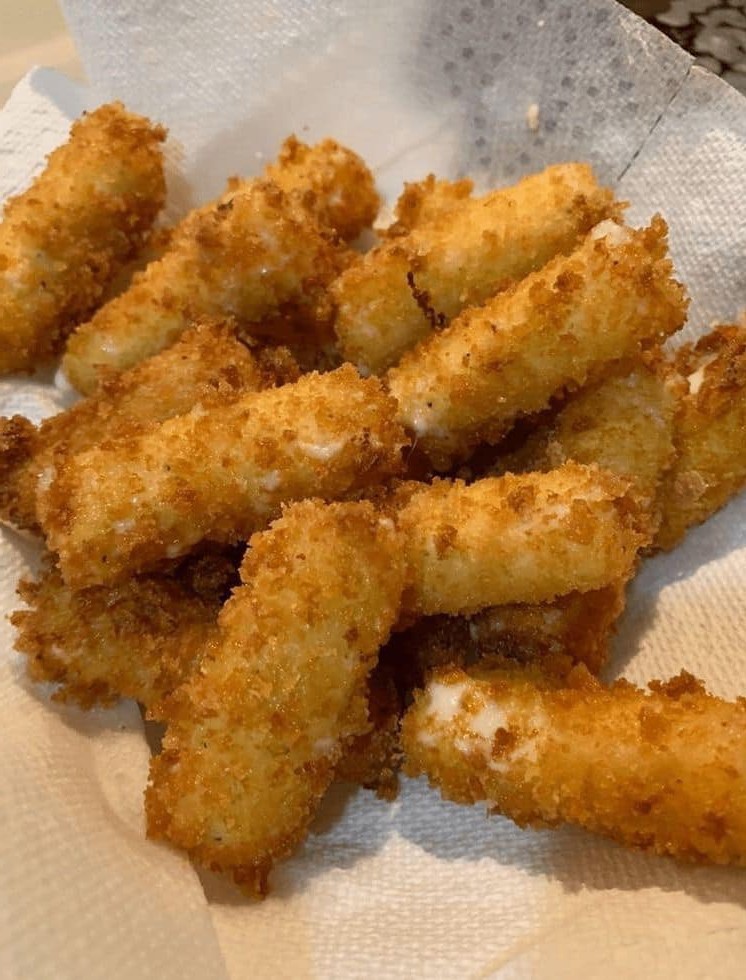 Fried Mozzarella Sticks