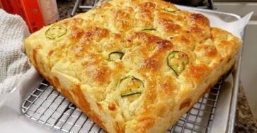 Cheddar Jalapeño Mini Focaccia