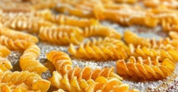 Oven Pasta Chips