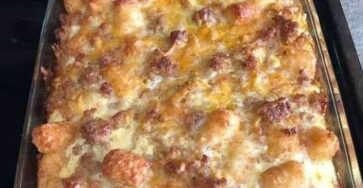 TATER TOT SAUSAGE BREAKFAST CASSEROLE