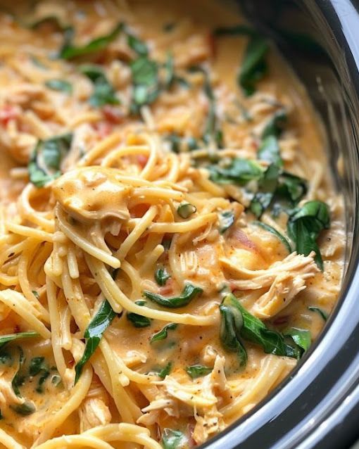 Slow Cooker Tuscan Chicken Pasta